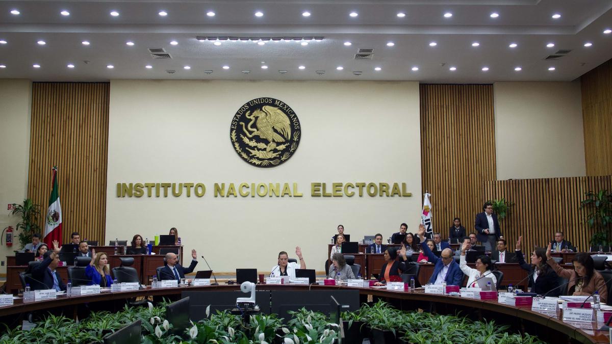 Elecciones 2024: INE avala plan de trabajo para organizar tres debates presidenciales