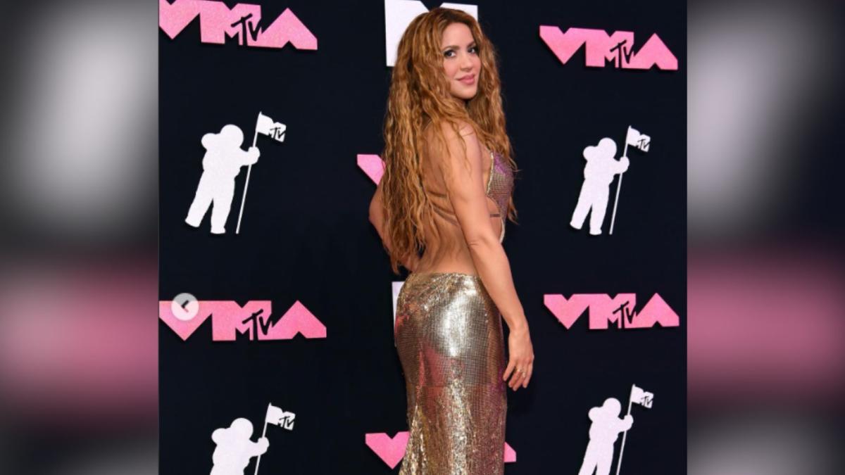 MTV VMAs 2023: Shakira llega a la alfombra roja con espectacular vestido