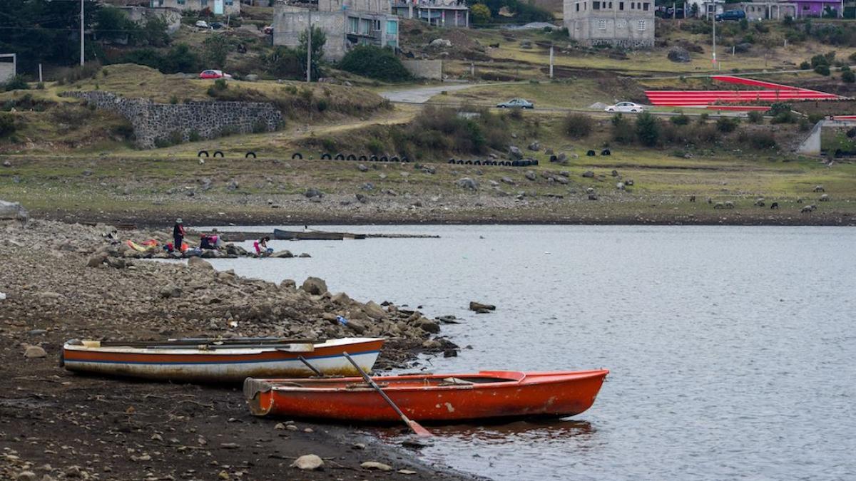 Presas del país, debajo de la mitad