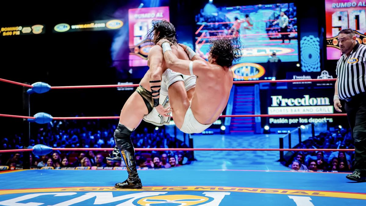 Volador Jr. y Último Guerrero arriesgan cabellera en el 90 aniversario