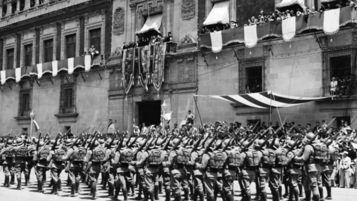 ¿Cuándo fue el primer Desfile Militar que se hizo en México en 16 de septiembre?