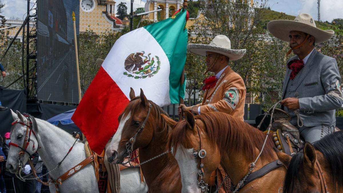 ¿Por qué participan los charros en el Desfile Militar del 16 de septiembre?