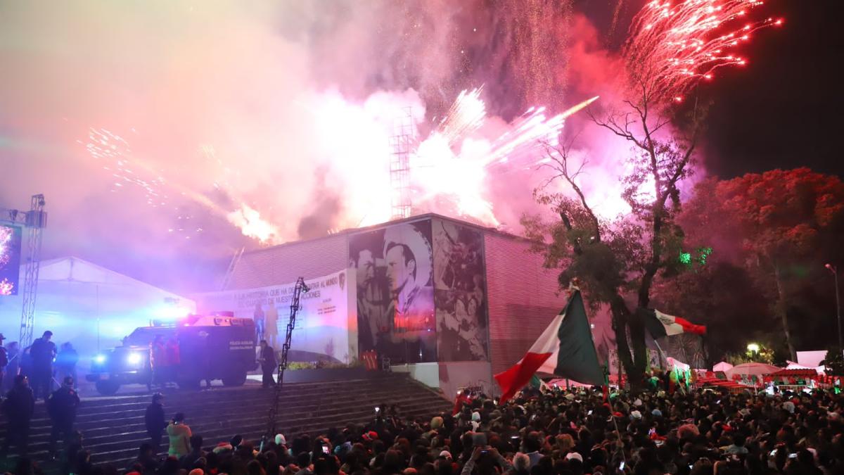 Saldo blanco en Cuajimalpa por ceremonia del grito de Independencia en su CXII aniversario