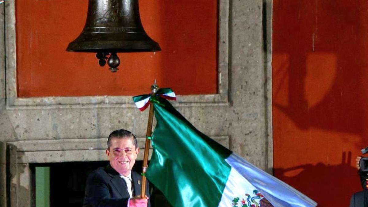 ¡Viva México! Celebran en Coyoacán 213 aniversario de la Independencia