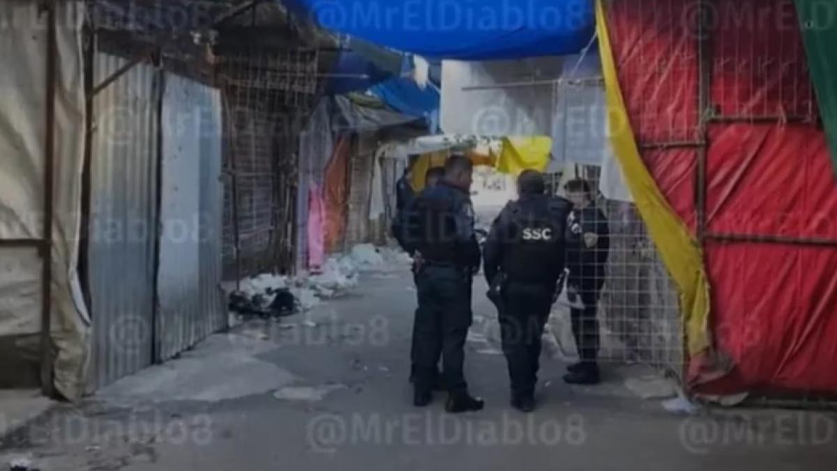 Pepenador encuentra restos de un cuerpo en basurero de Tepito