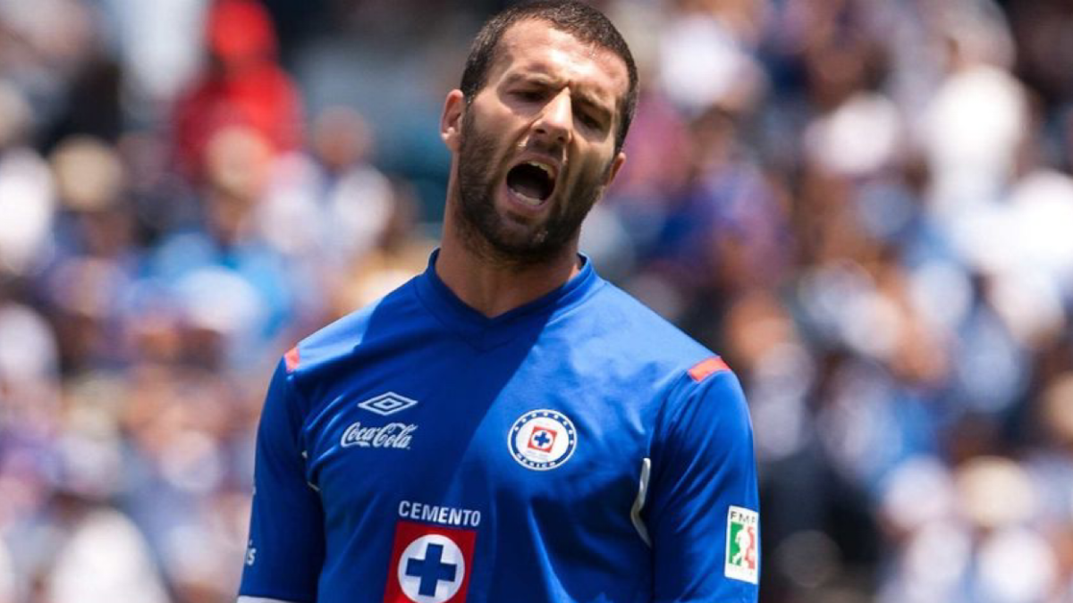 Liga MX: “Tito” Villa y el reclamo a directiva del Cruz Azul que es aplaudida por toda la afición celeste