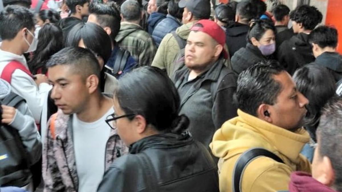 Metro CDMX detiene circulación en Línea 5 para rescatar a persona que cayó a las vías