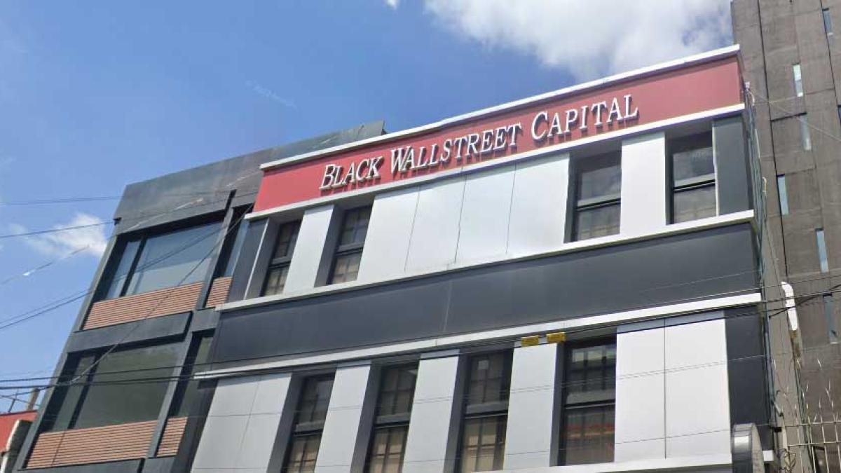 A proceso Erick 'N', exagente del MP por cateo irregular en Black Wallstreet Capital