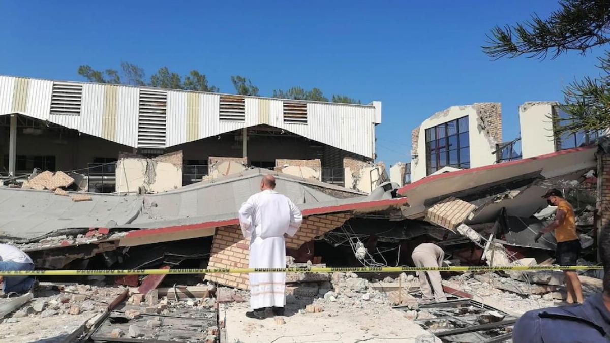 AMLO lamenta caída de techo en iglesia de Tamaulipas donde murieron 10 personas