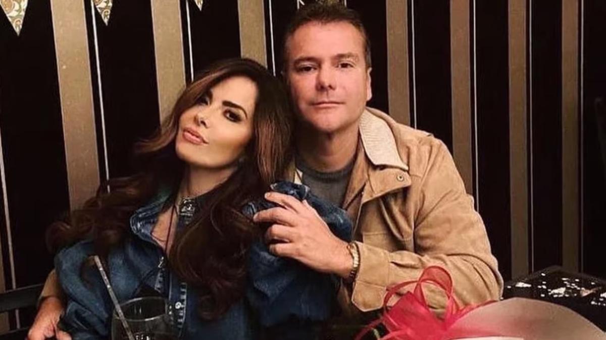 UIF denuncia a Gloria Trevi y a su esposo por presunta defraudación fiscal; la citan a comparecer