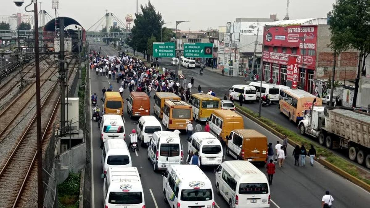 Transportistas colapsan la Zaragoza