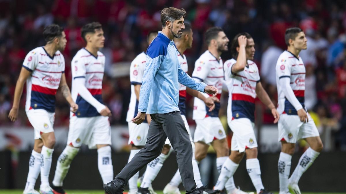 Chivas no gana desde hace seis partidos y su DT cerca de irse a Europa