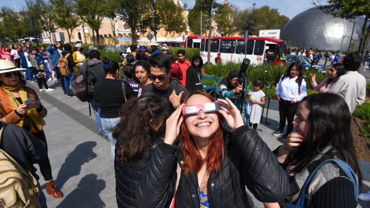 Eclipse solar anular 2023: Así vivieron los mexicanos el fenómeno astronómico del año | FOTOS