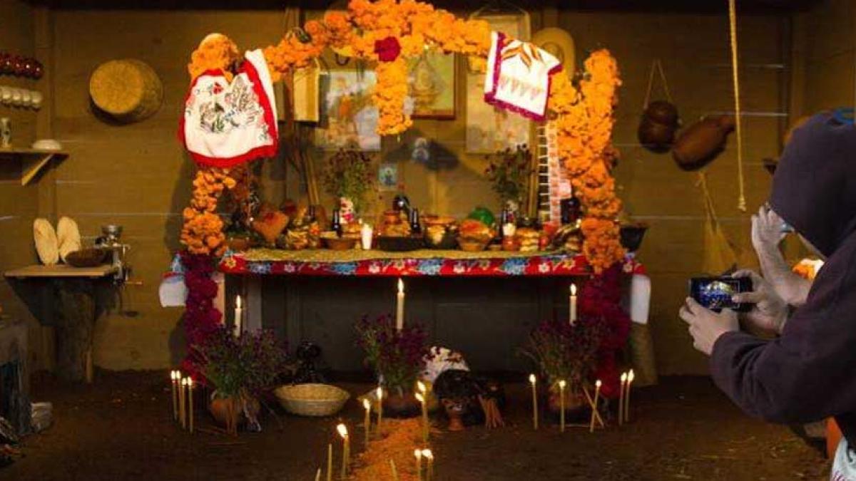 Este es el significado de la sal y el agua en la ofrenda de Día de Muertos