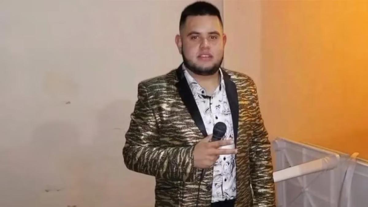 Secuestran a cantante de regional mexicano Víctor Manuel Bravo en pleno escenario