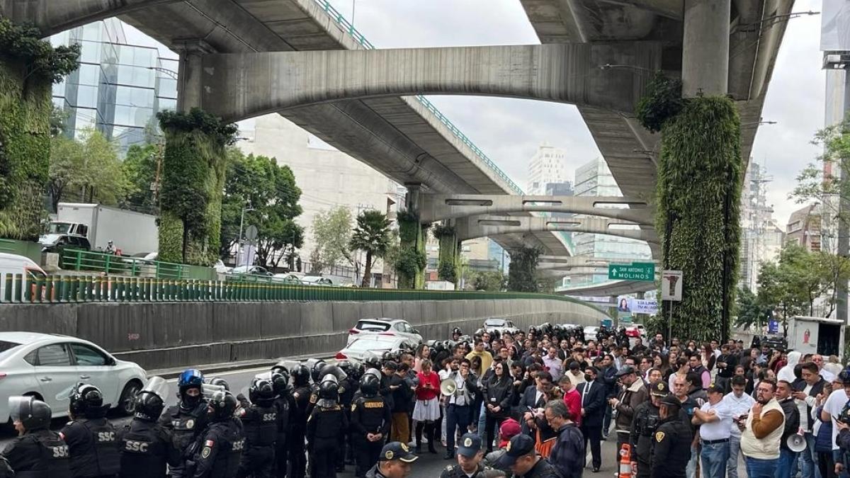 AMLO cuestiona protestas del PJF; 'si no trabajan', afirma