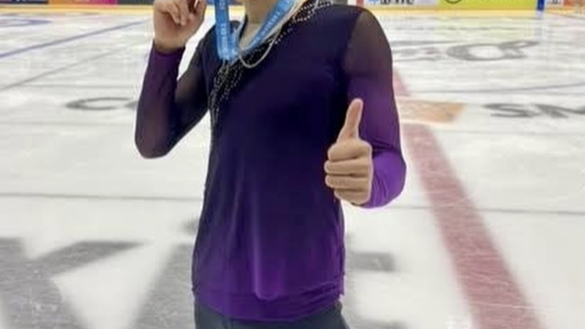 Donovan Carrillo conquista medalla de plata en evento internacional con patines prestados