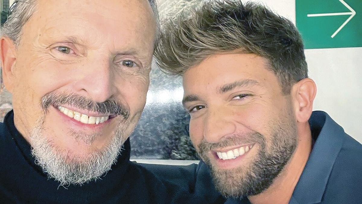 Revelan que Miguel Bosé está saliendo con Pablo Alborrán, quien es 33 años menor