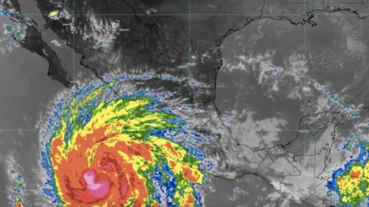 Huracán ‘Norma’ vuelve a Categoría 3; afectará en estos estados