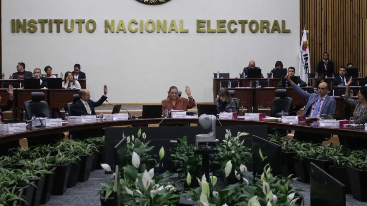 INE rechaza aplicación de medidas cautelares contra aspirantes presidenciales