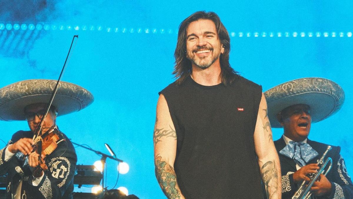 Juanes regresa al Auditorio Nacional y demuestra su amor por México