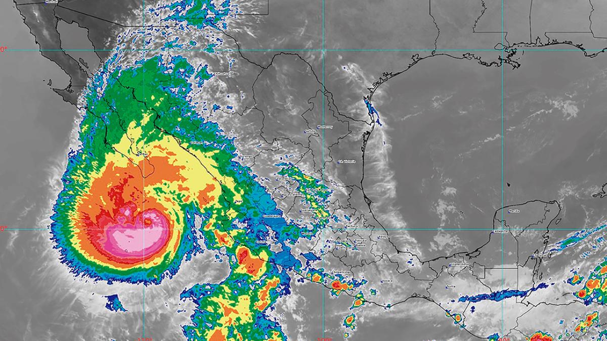 Huracán Norma vuelve a categoría 3; va a BCS