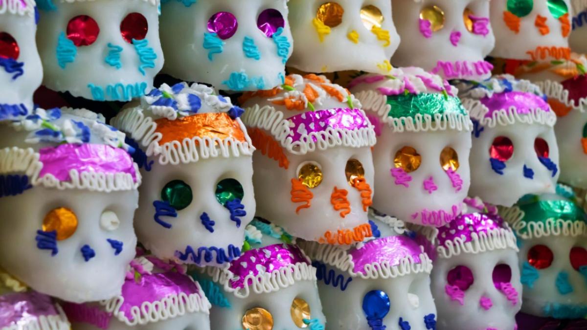 ¿Cuál es el tétrico origen de las calaveritas de azúcar del Día de Muertos?