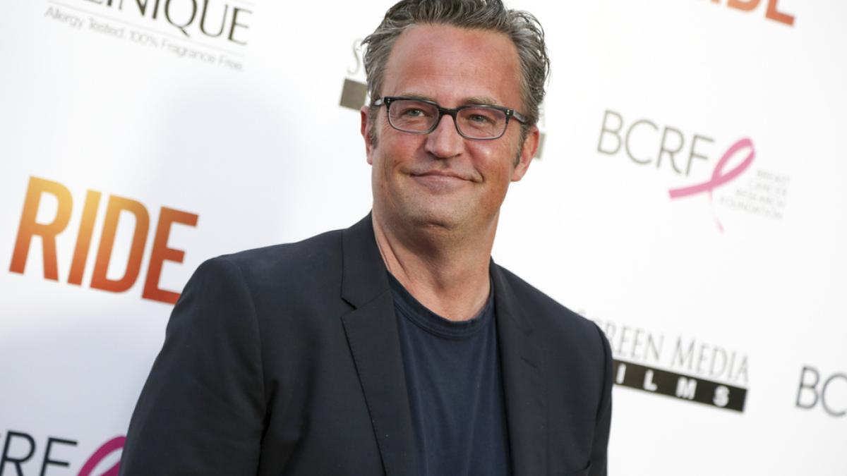 Hacen autopsia a Matthew Perry; esto fue lo que reveló el forense ¿Ingirió sustancias?