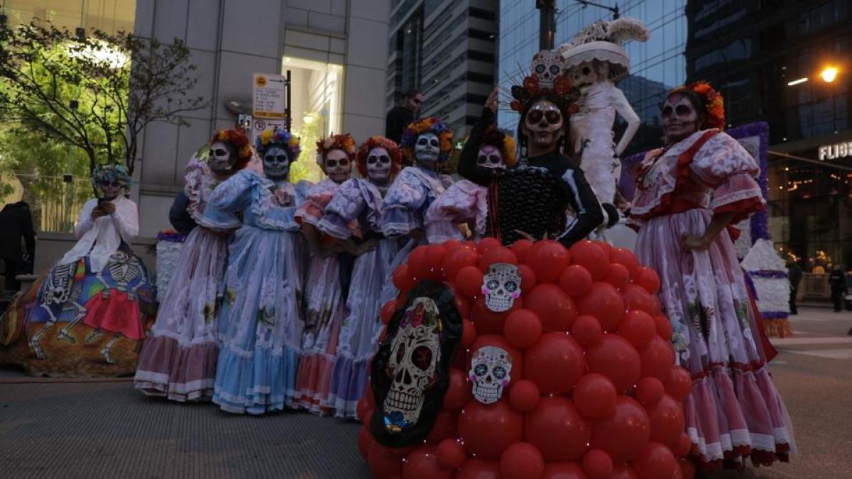 La cultura de Aguascalientes llegó al Desfile 'Arts in the Dark' en Chicago