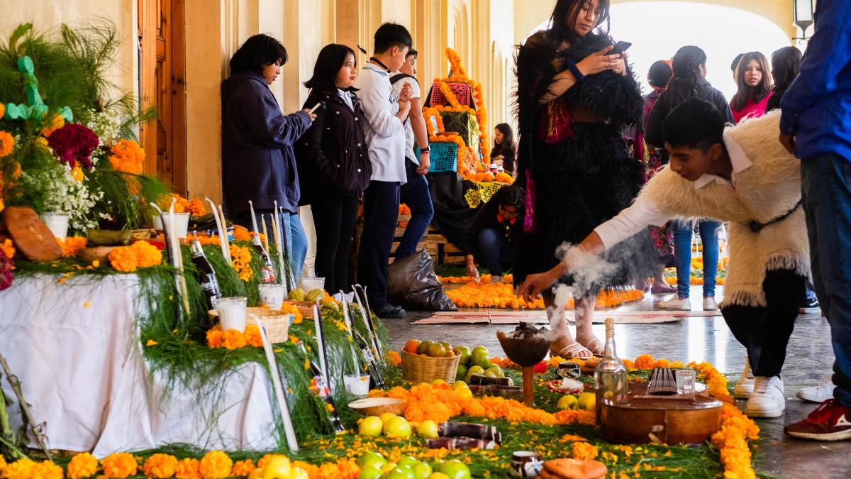 Se dispara costo de ofrenda de muertos