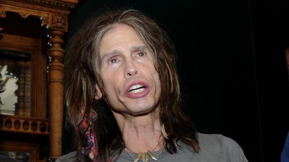 Otra mujer acusa a Steven Tyler, de Aerosmith, de abusar de ella cuando era menor