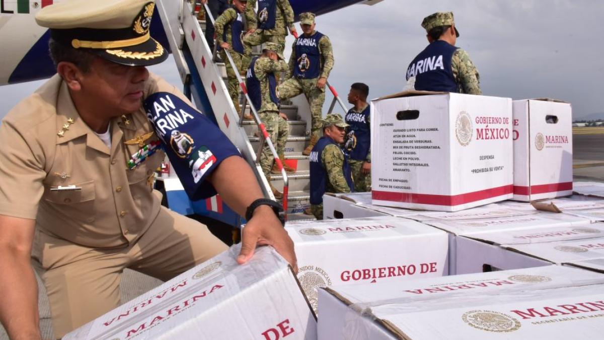 Marina envía 48 toneladas de víveres para damnificados por 'Otis' en Guerrero