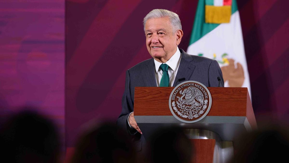 'Campaña negra' de 'narcopresidente' no hace mella, afirma AMLO