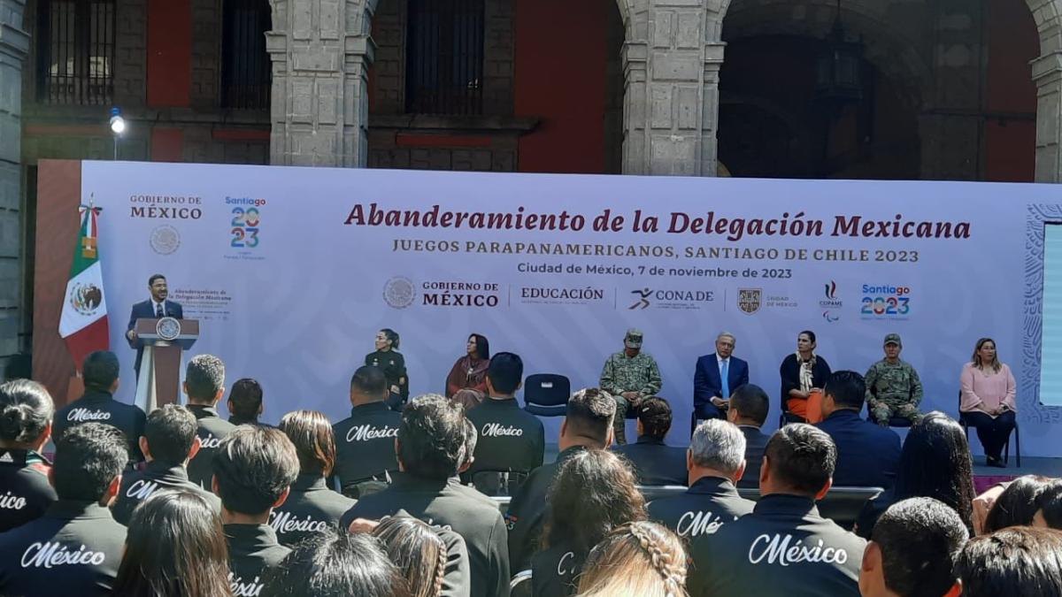 Juegos Parapanamericanos 2023: AMLO abandera a la delegación mexicana que participará en Santiago de Chile