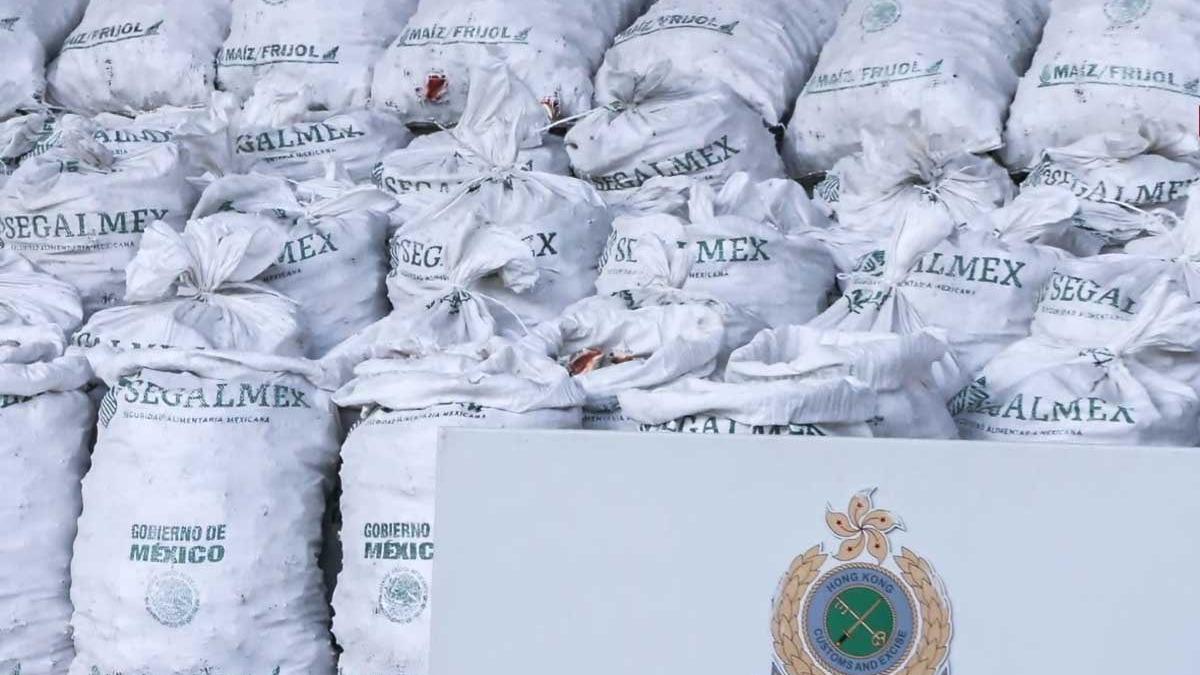 Decomisan cargamento de droga en Hong Kong con logos de Segalmex