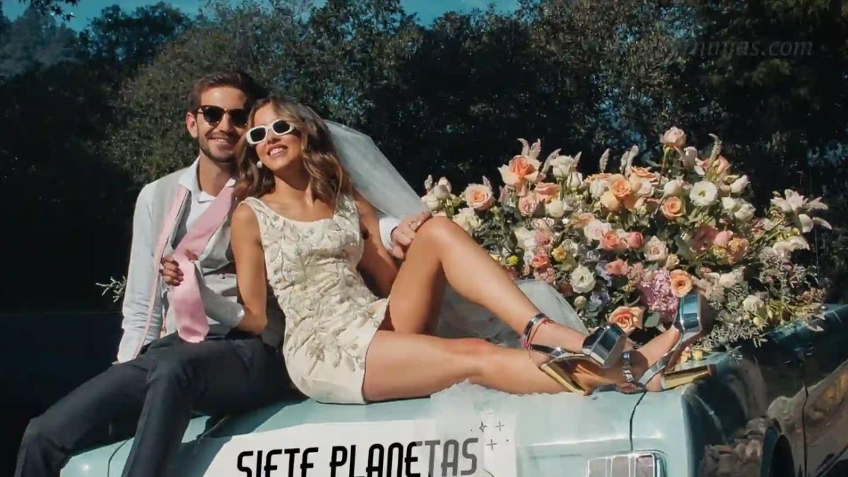 Paulina Goto presume su boda con el VIDEO de su canción 'Siete Planetas'