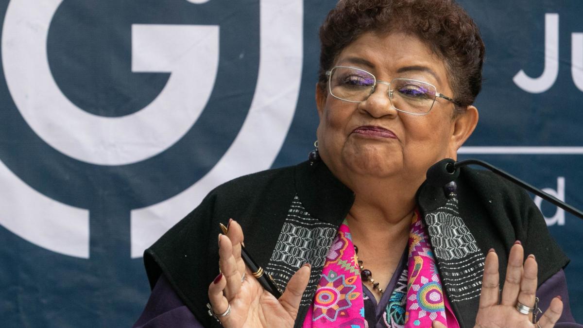 Morena revienta sesión en que se discutía la ratificación de Ernestina Godoy; se vota mañana