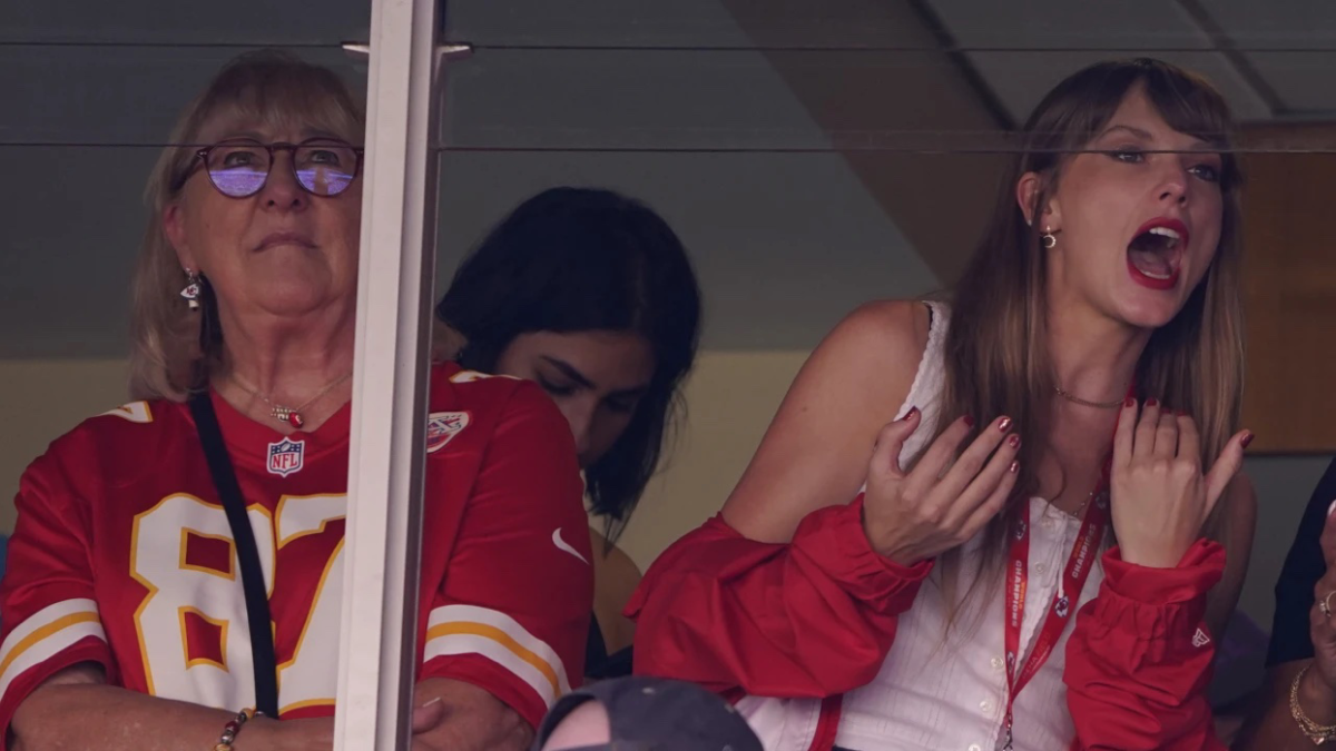 Chiefs vs Eagles: Padres de Taylor Swift y Travis Kelce se conocerán en el juego de la NFL