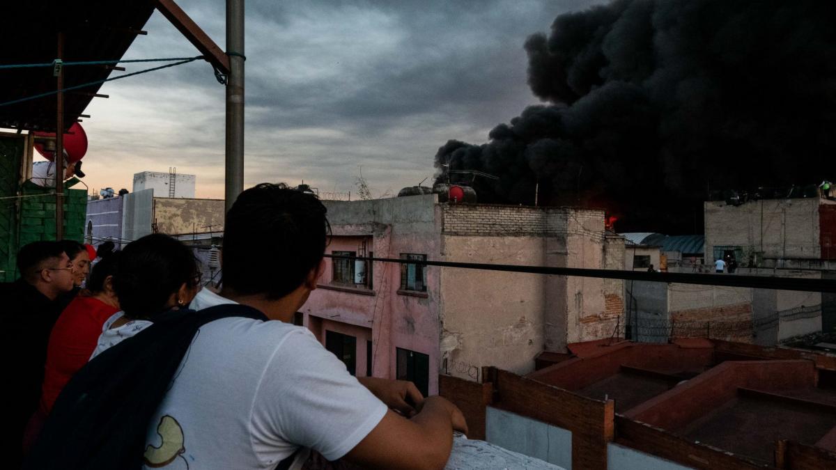 Plaza Oasis: Incendio afectó 6 mil metros cuadrados; Fiscalía investiga las causas