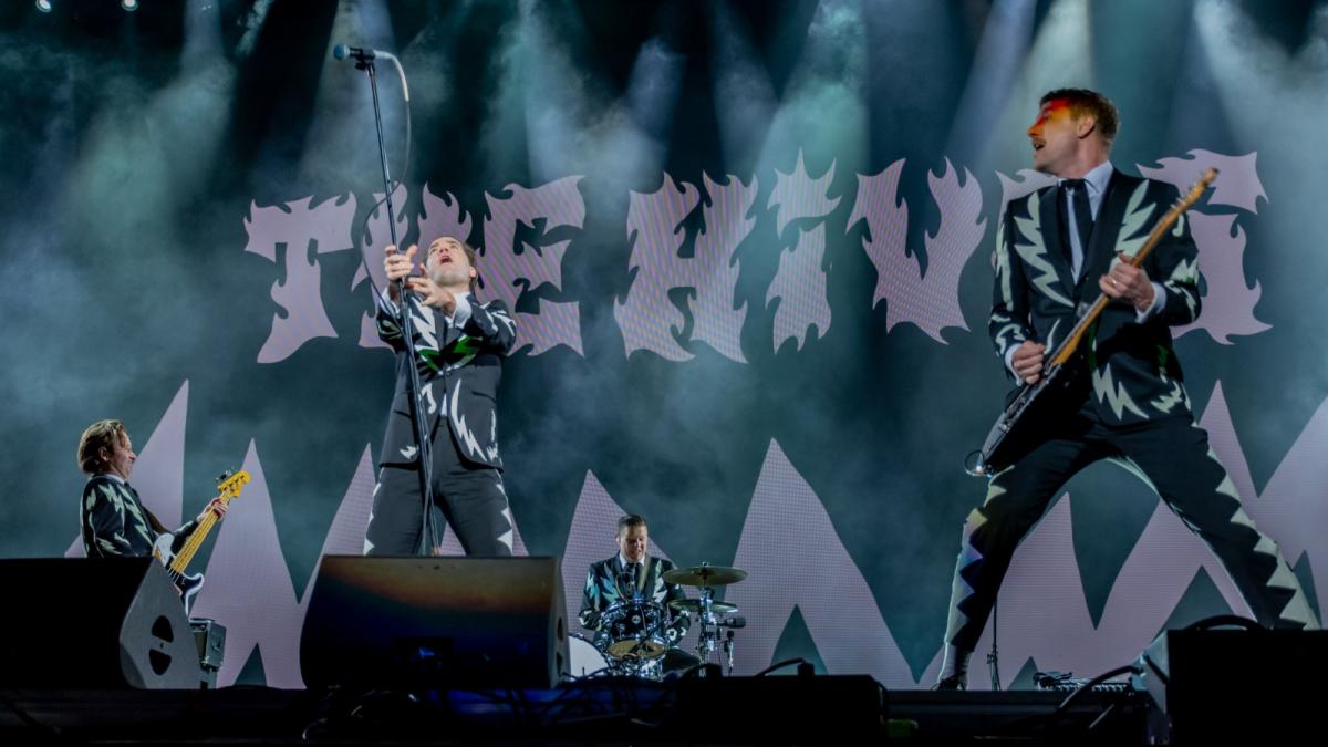 Corona Capital 2023: The Hives pone de cabeza al público con su poder y energía