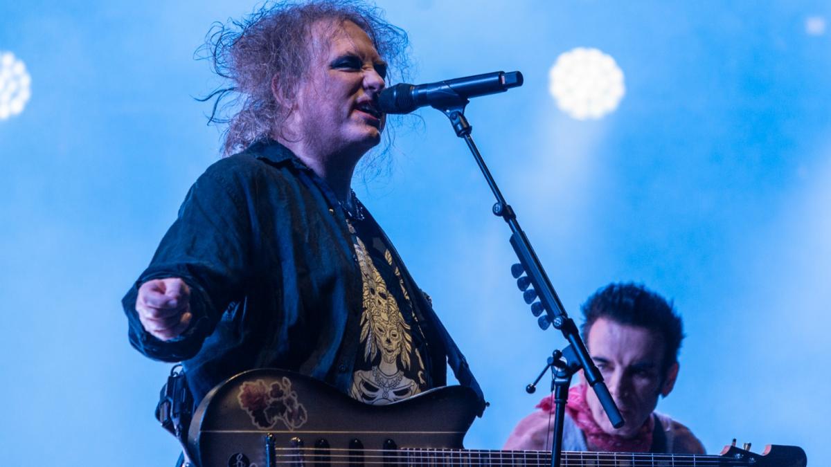 Corona Capital: The Cure cura a sus fans y presenta nueva canción