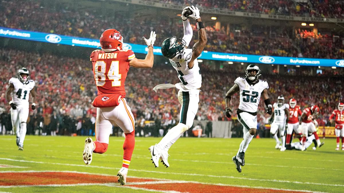 Eagles da voltereta y vence a Kansas City