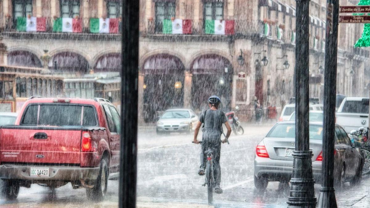 Se aleja Tormenta Invernal de México, pero se forma depresión tropical Veinte-E