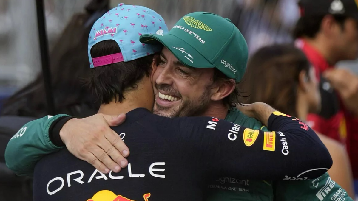 F1: Checo Pérez, Fernando Alonso y una amistad muy cariñosa que presumen con mensajes, tras el GP de Brasil