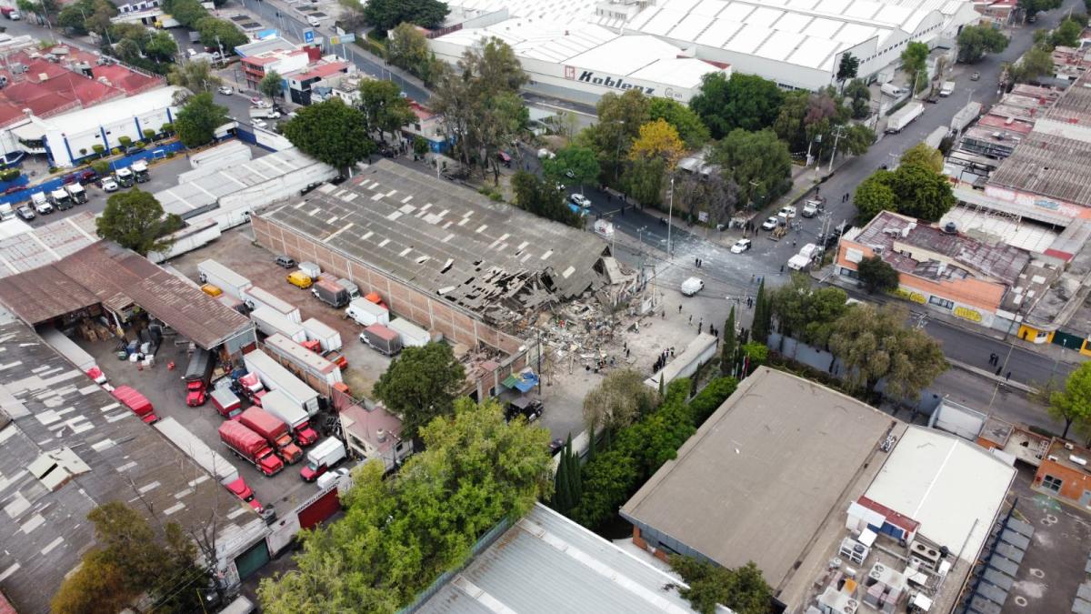 Explota bodega en Azcapotzalco: hay dos personas muertas