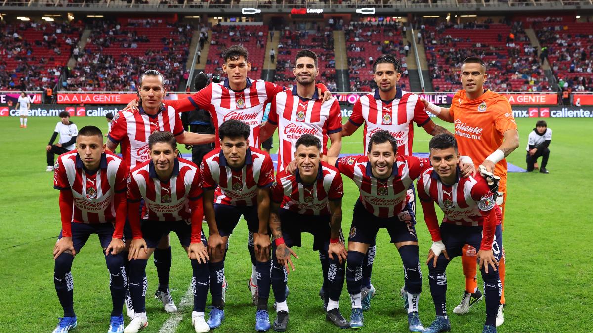 ¡Excelentes noticias! Chivas recupera a su arma secreta en ofensiva para el duelo ante Pumas