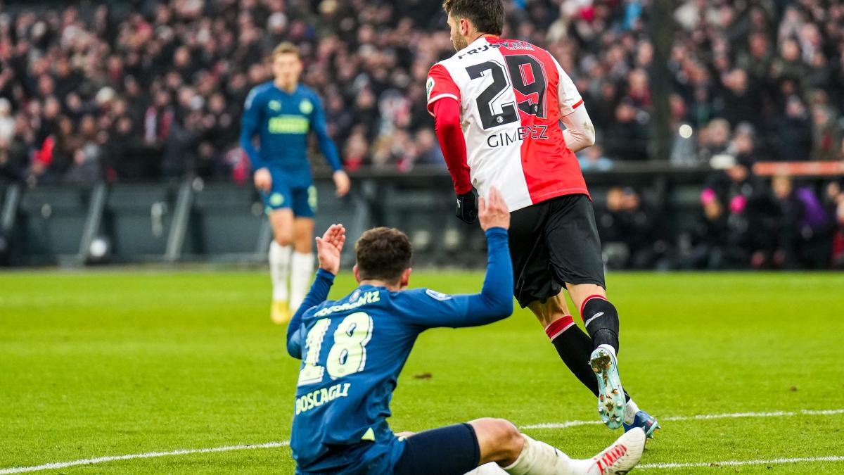 VIDEO: Santiago Giménez anota en clásico entre Feyenoord y PSV Eindhoven e iguala marca de Luis Suárez