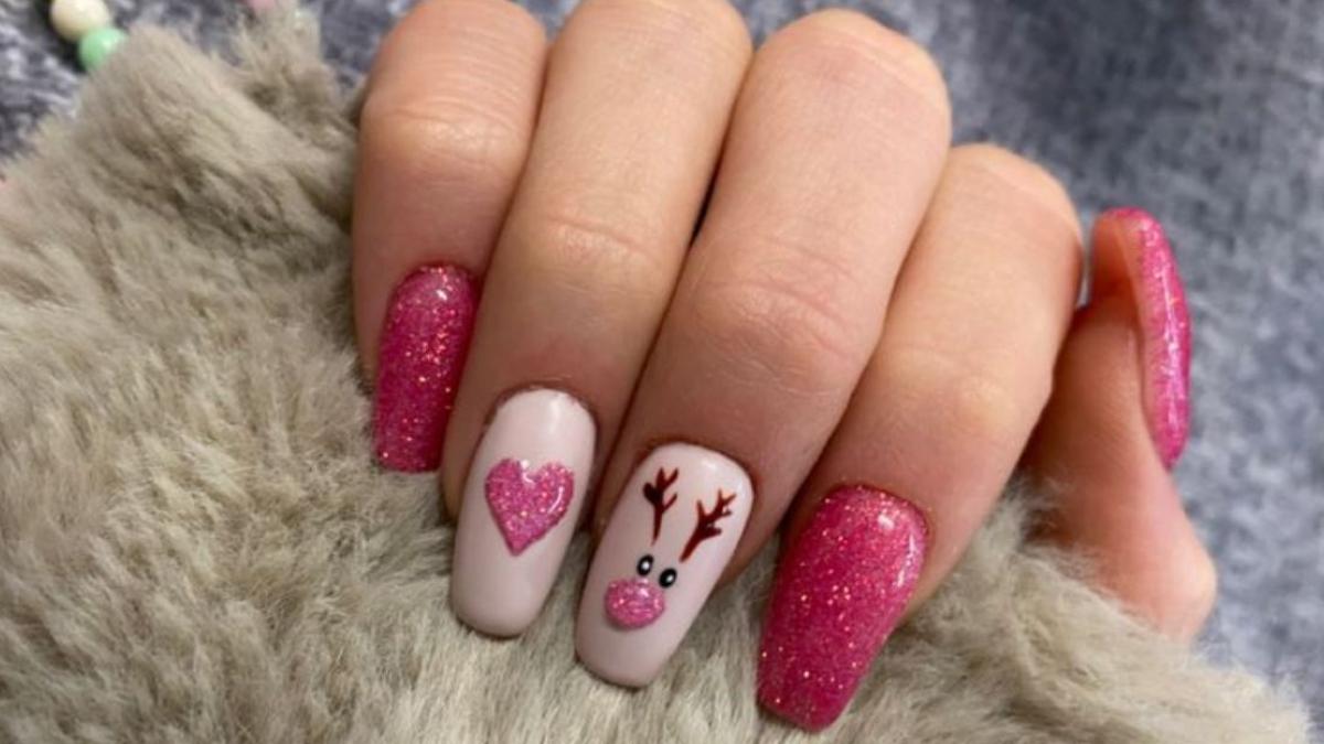 5 diseños de uñas navideñas rosas para causar furor el 24 y 25 de diciembre