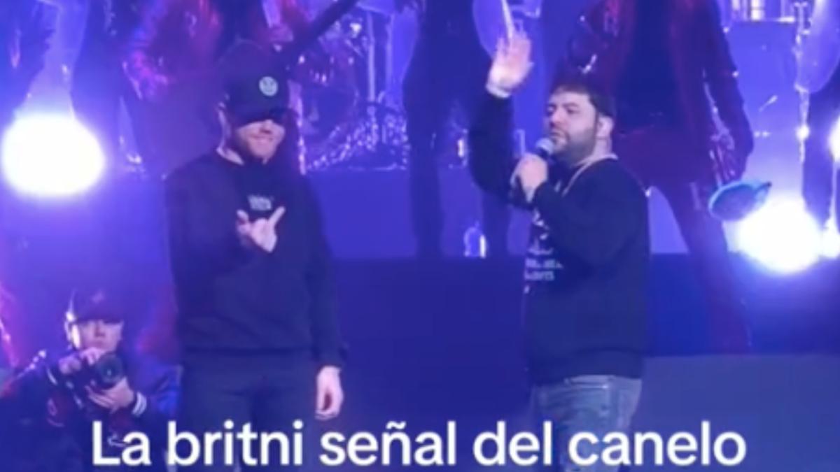 VIDEO: Canelo Álvarez le hace la Britney Señal a un famoso artista mexicano en pleno concierto por burlarse de él