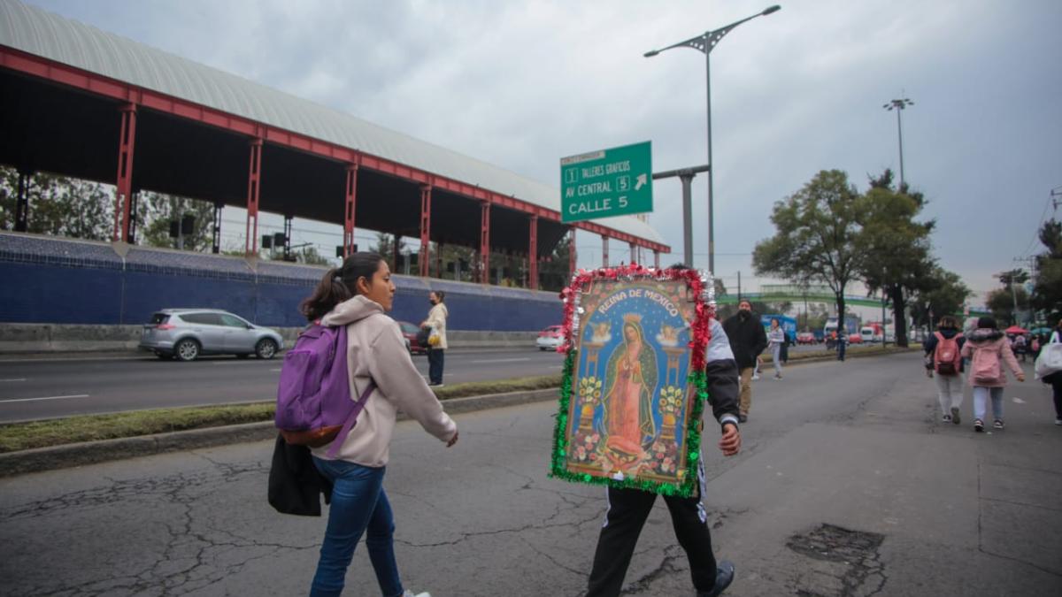 Devoción Guadalupana: En FOTOS, así abarrotan miles la avenida Zaragoza en su camino a la Basílica CDMX │ FOTOS